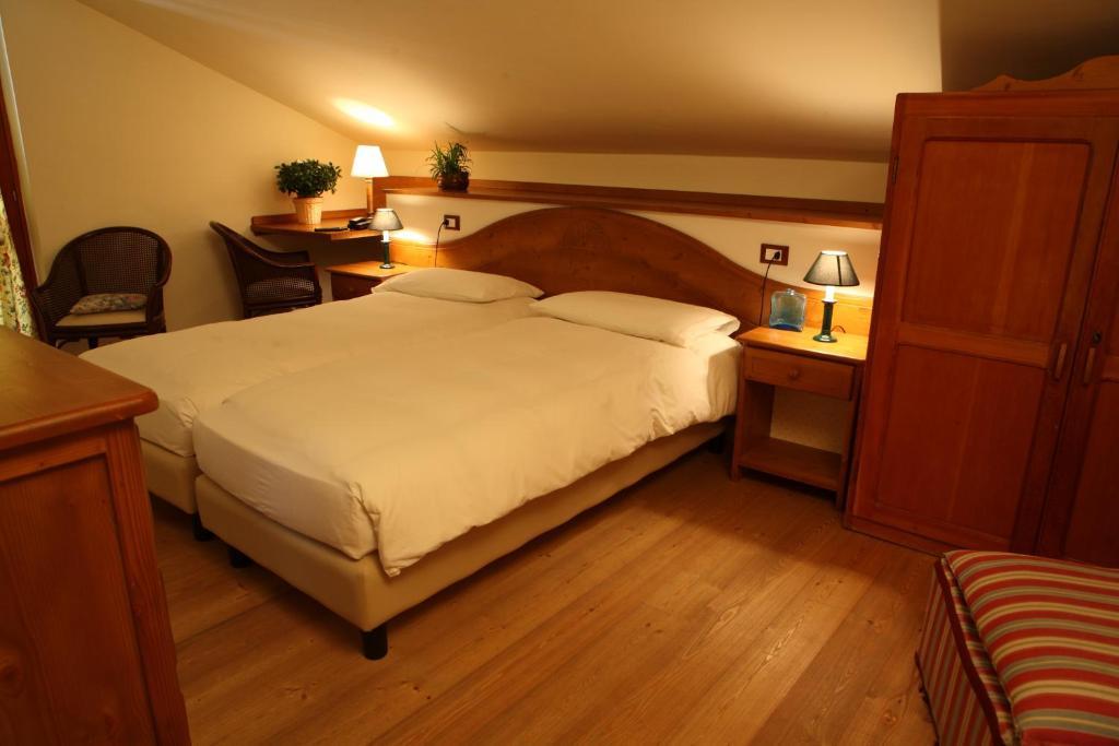 Hotel Residence Valverde Грессоней-ла-Трините Номер фото