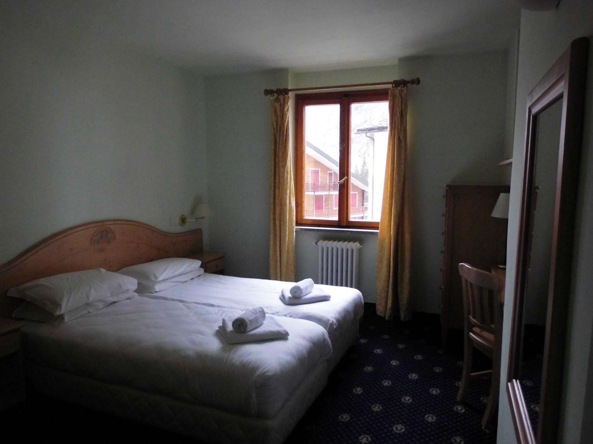 Hotel Residence Valverde Грессоней-ла-Трините Экстерьер фото
